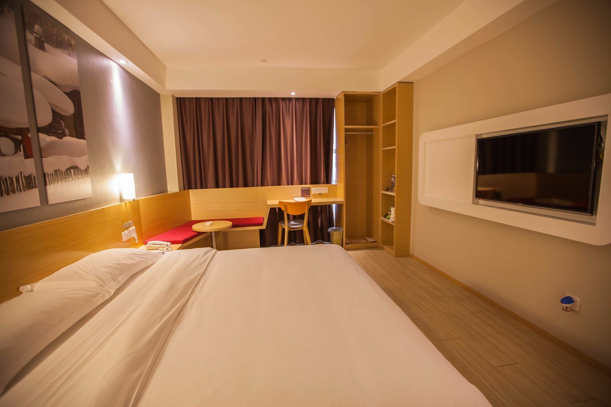 Ibis Leshan City Center Exteriör bild